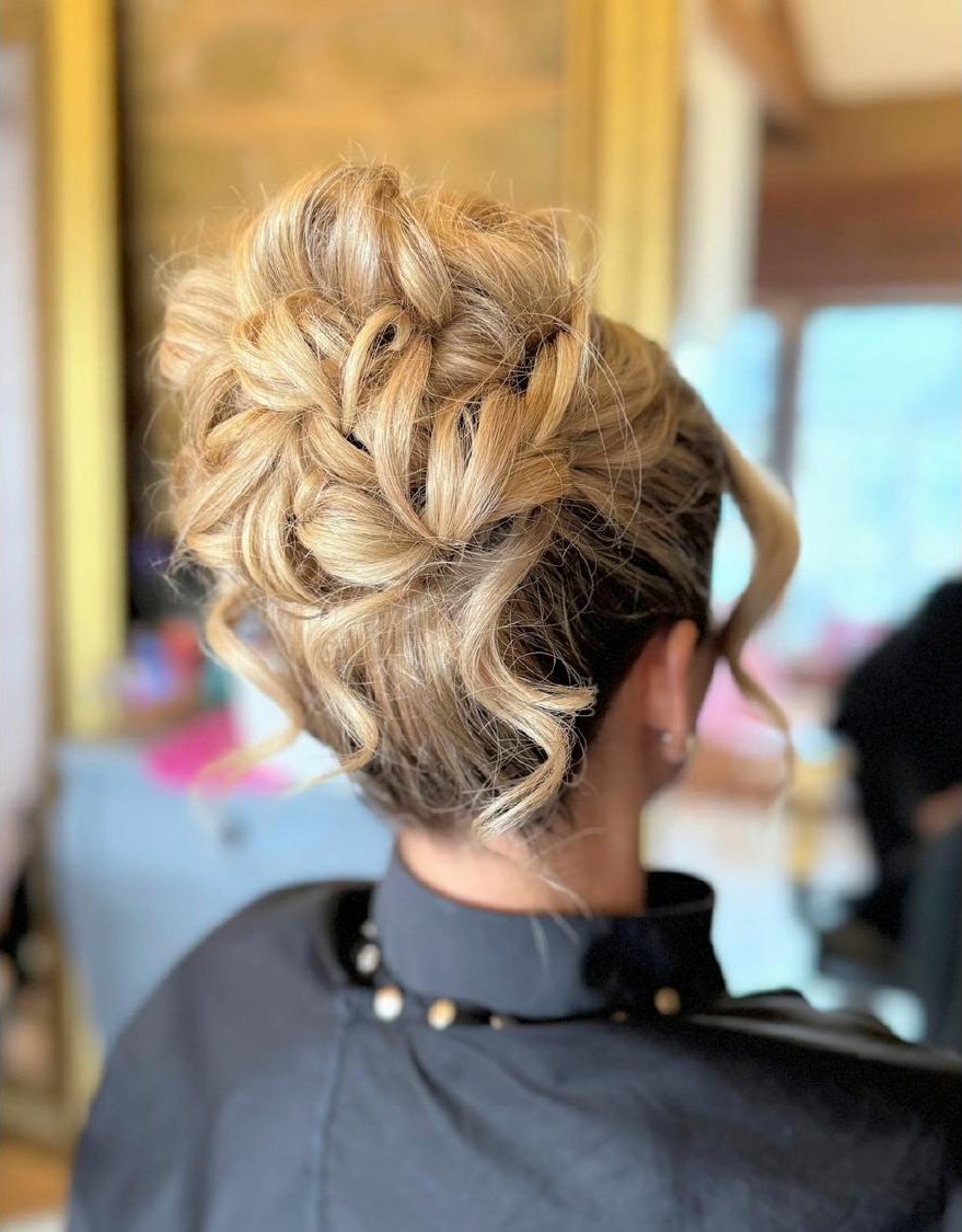 Blonde curled upstyle